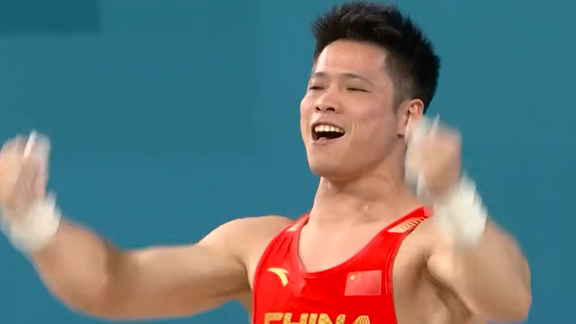 🔥太牛了！李发彬举起143kg 创造新的奥运会抓举纪录